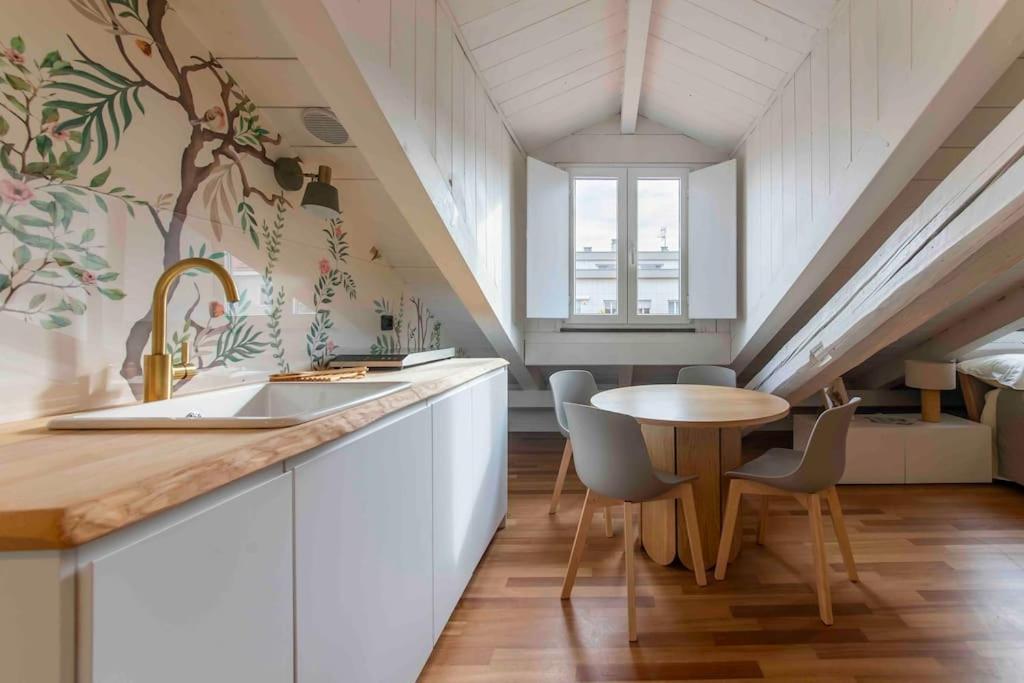 Apartamento La Tana Del Bianconiglio - Rabbit Hole Milán Exterior foto